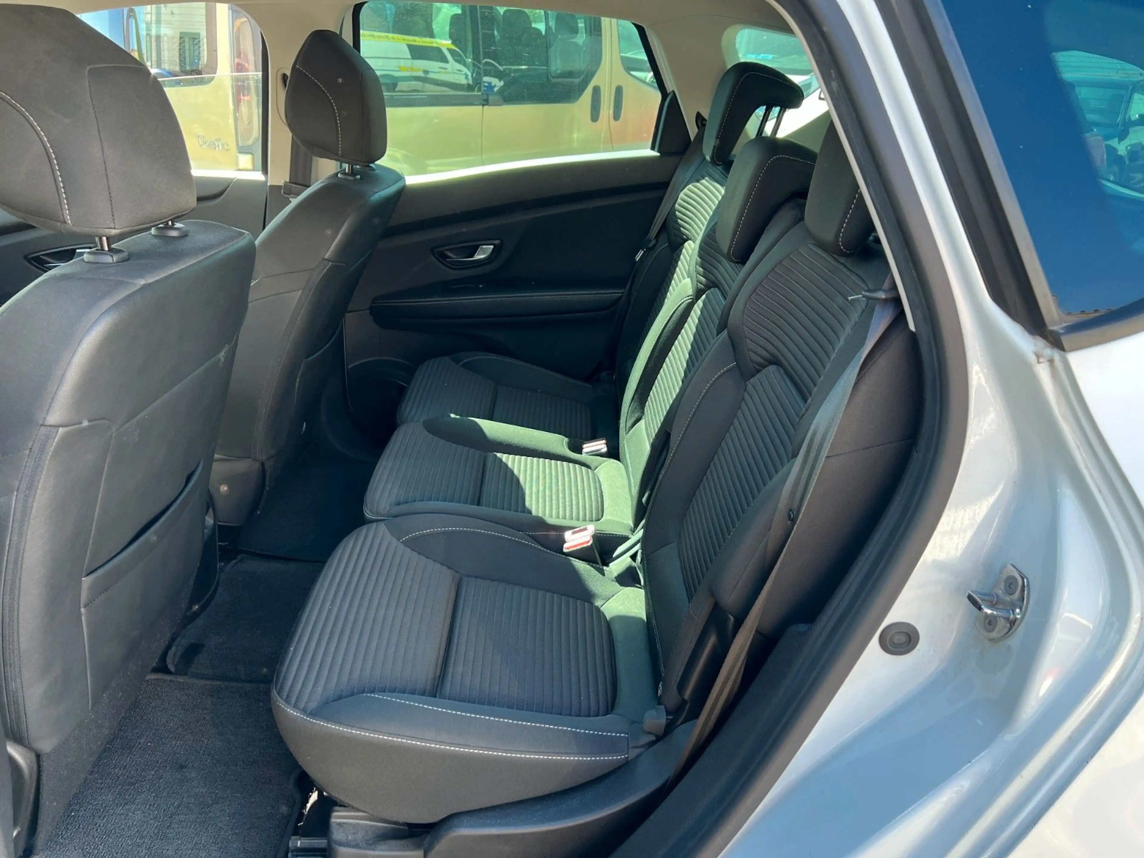 Renault Scenic 1,7 dci *2021* TOP Zustand* — photo 14