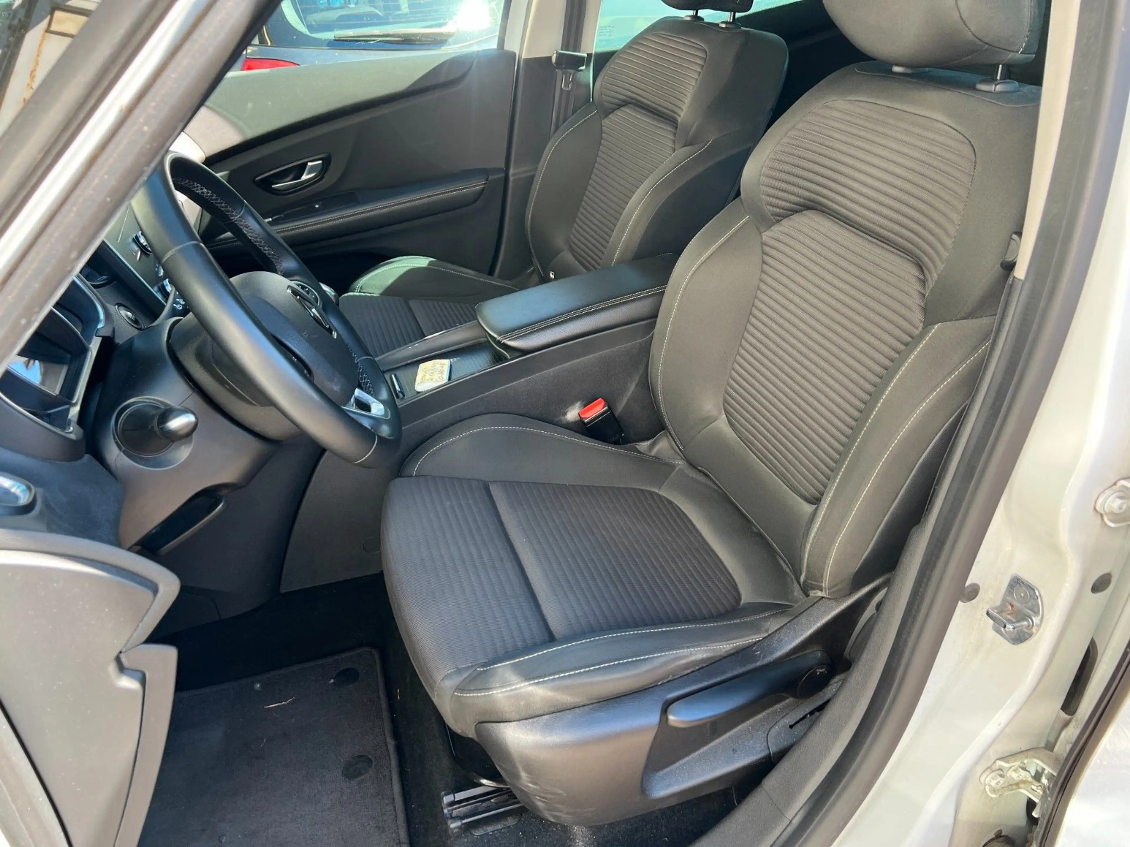 Renault Scenic 1,7 dci *2021* TOP Zustand* — photo 2