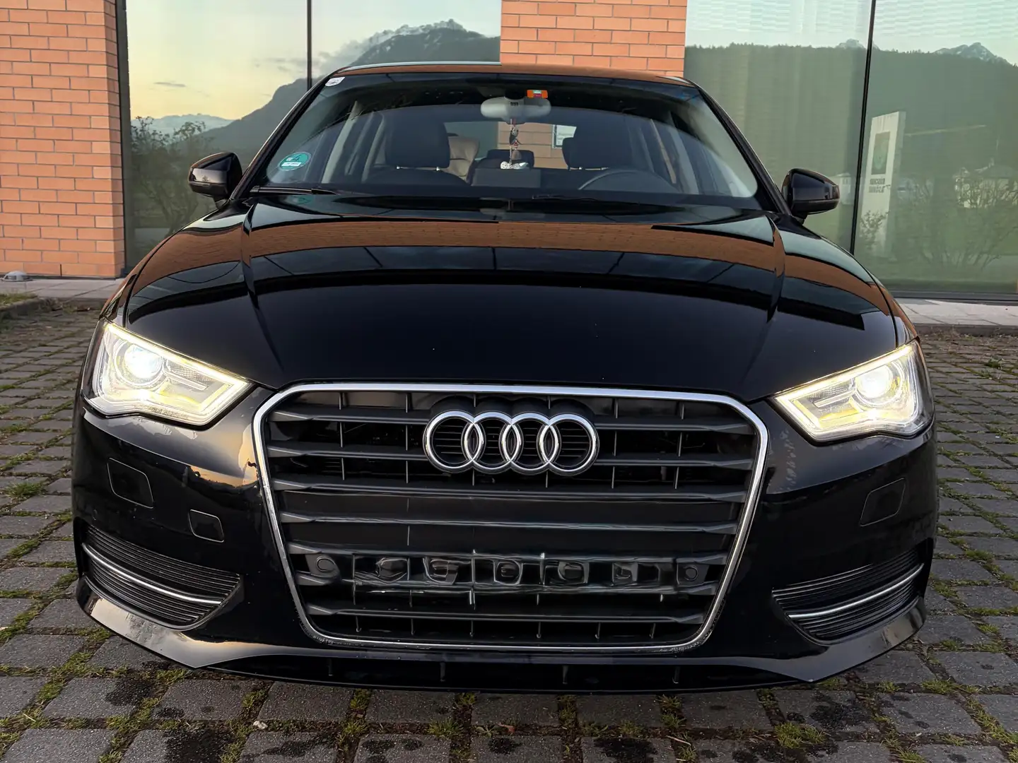Audi A3 A3 SB 1,2 TFSI Intense S-tronic Intense Schwarz - 1