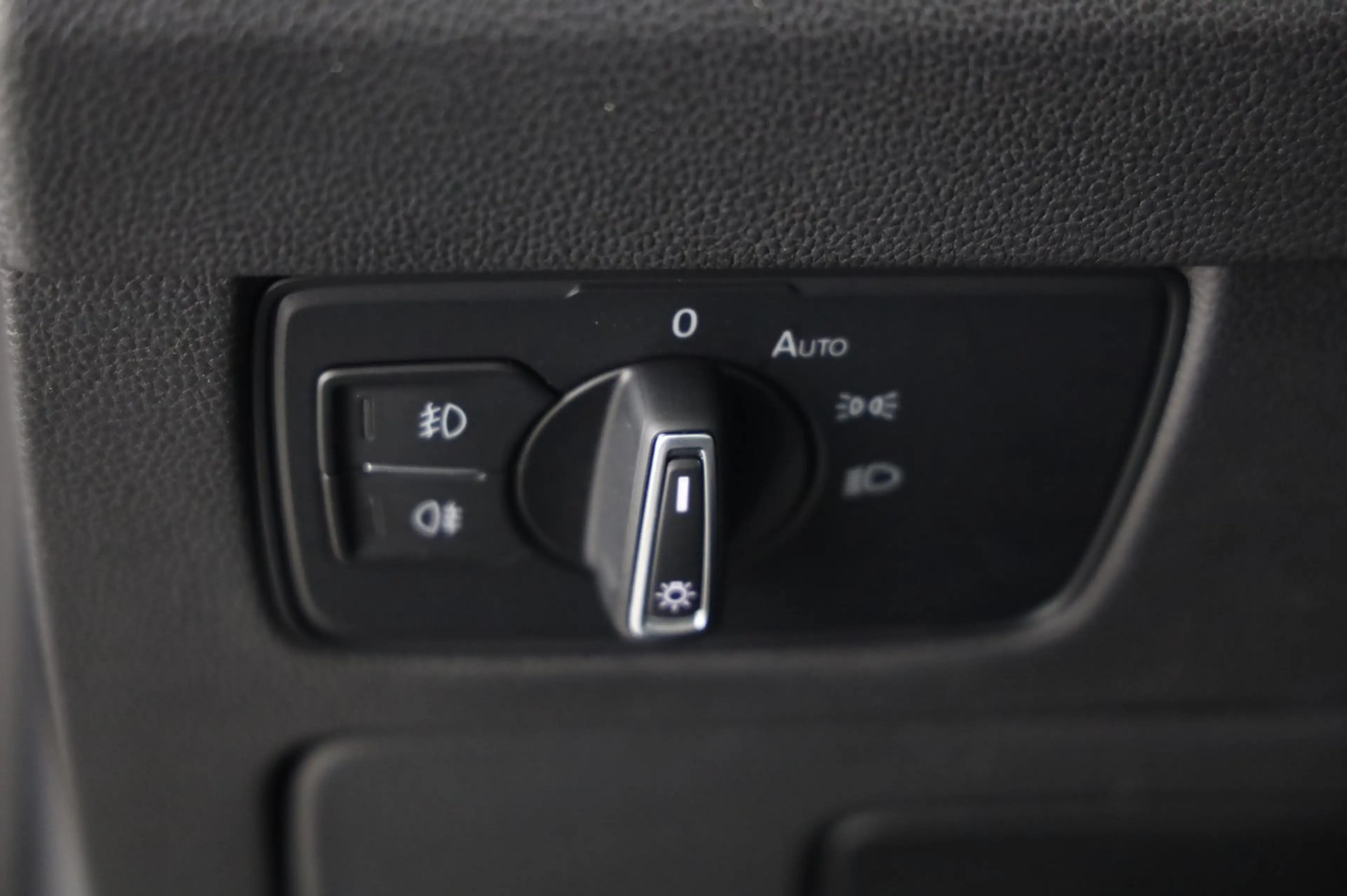 Volkswagen Passat Variant Business TDI DSG — photo 17
