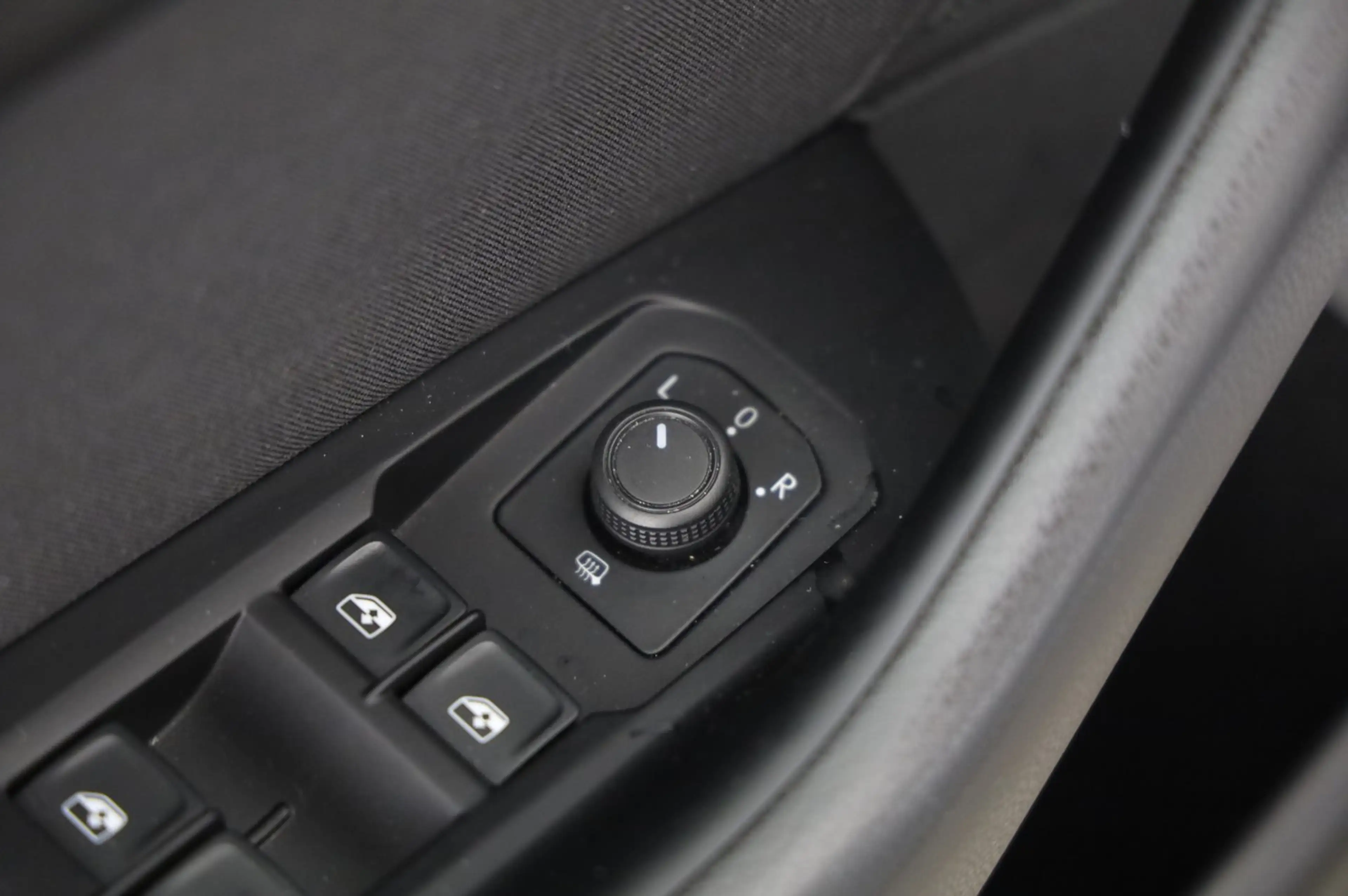 Volkswagen Passat Variant Business TDI DSG — photo 19