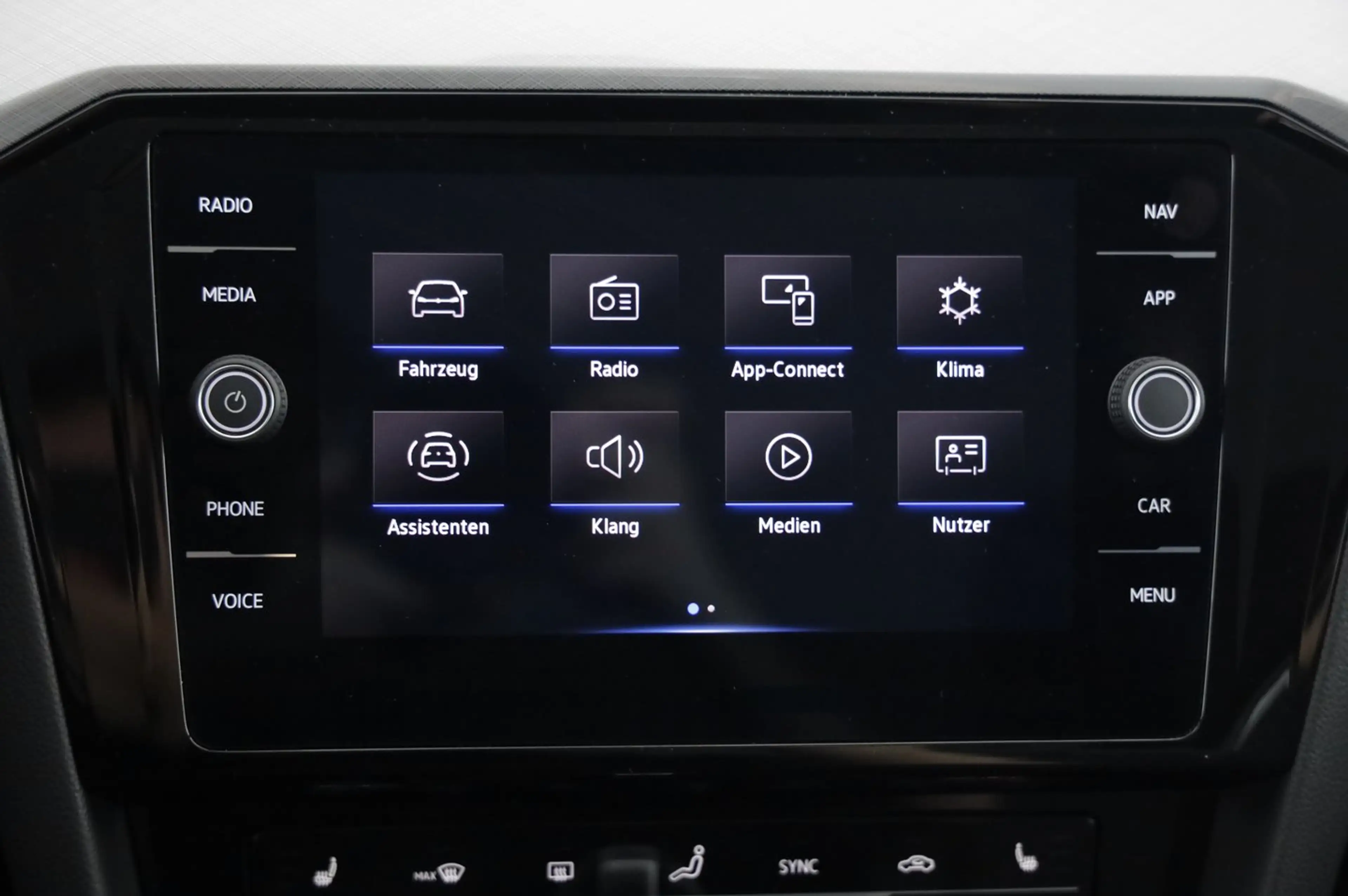 Volkswagen Passat Variant Business TDI DSG — photo 11