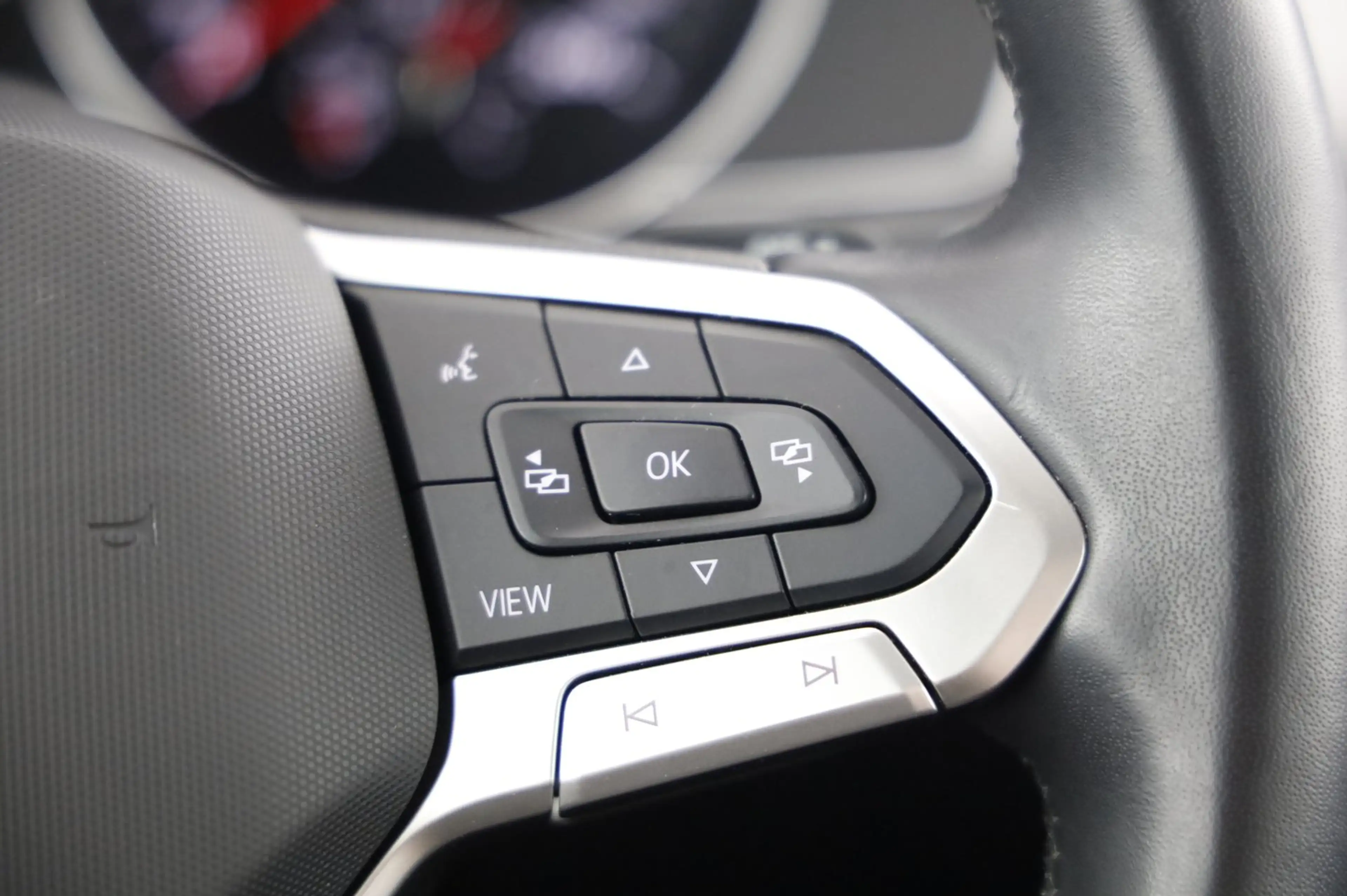 Volkswagen Passat Variant Business TDI DSG — photo 16