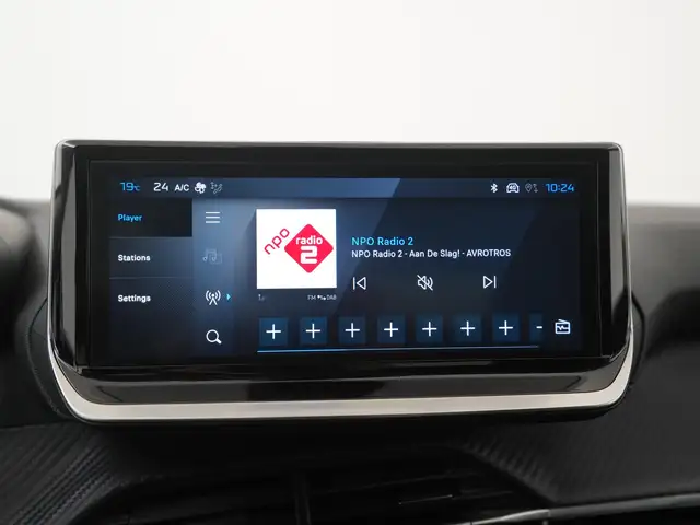 Peugeot 208 view 12