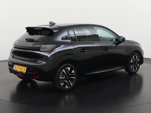 Peugeot 208 view 4