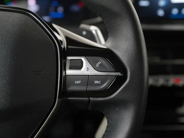 Peugeot 208 view 9