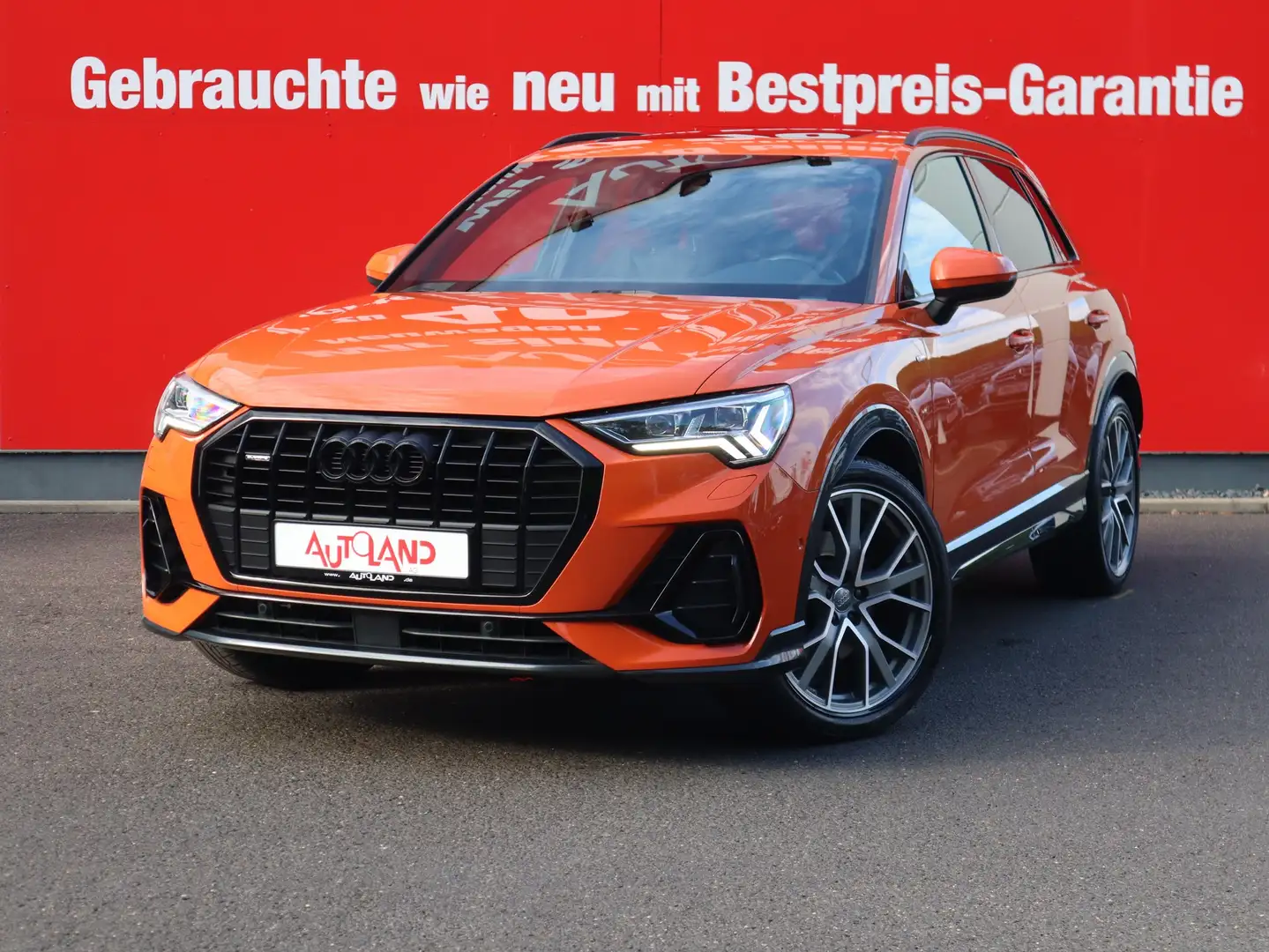 Audi Q3 45 2.0 TFSI quattro S-Line Edition One VC LED Orange - 2