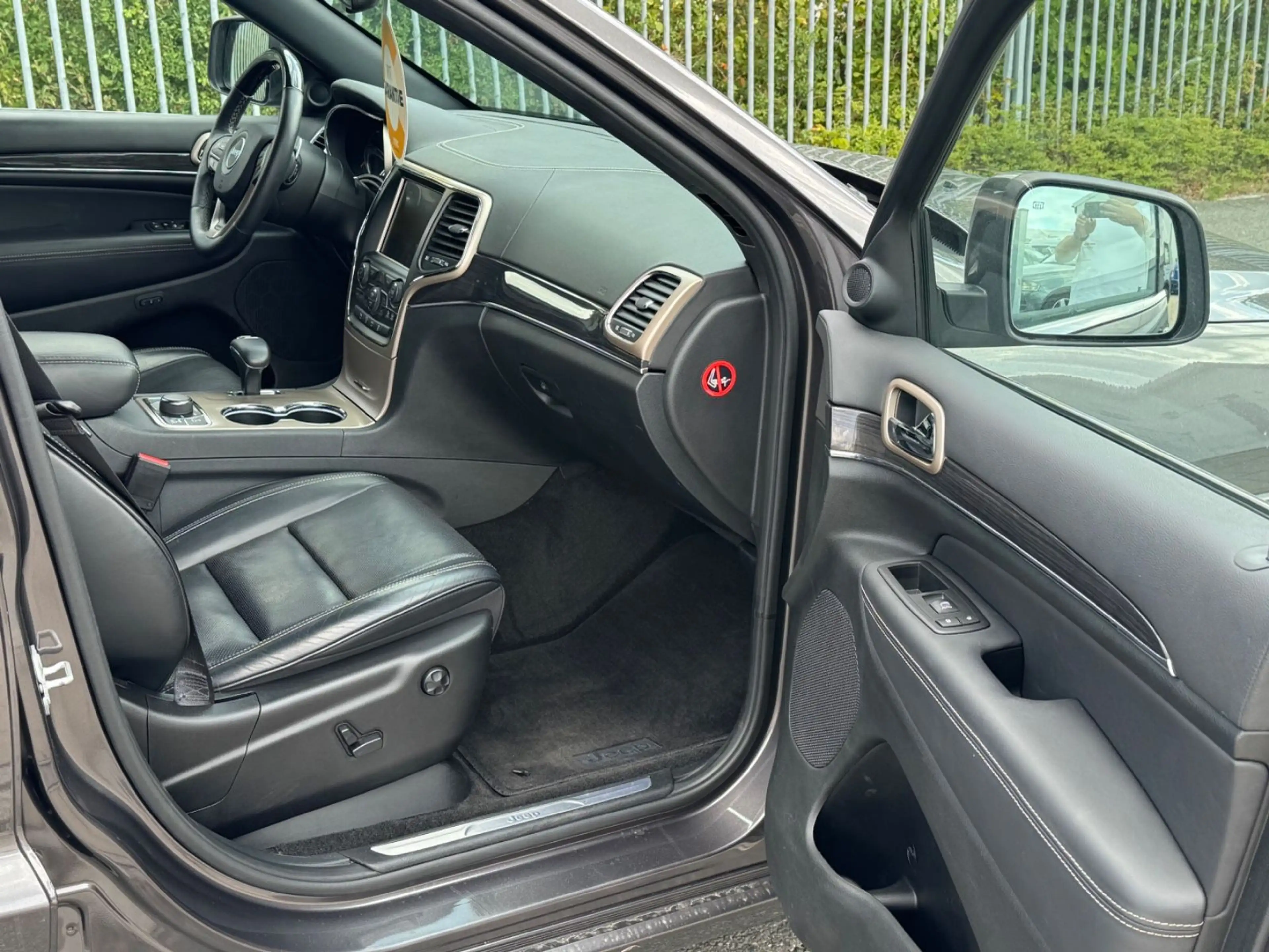 Jeep Grand Cherokee 3.0 CRD Overland Panorama AHK — photo 13