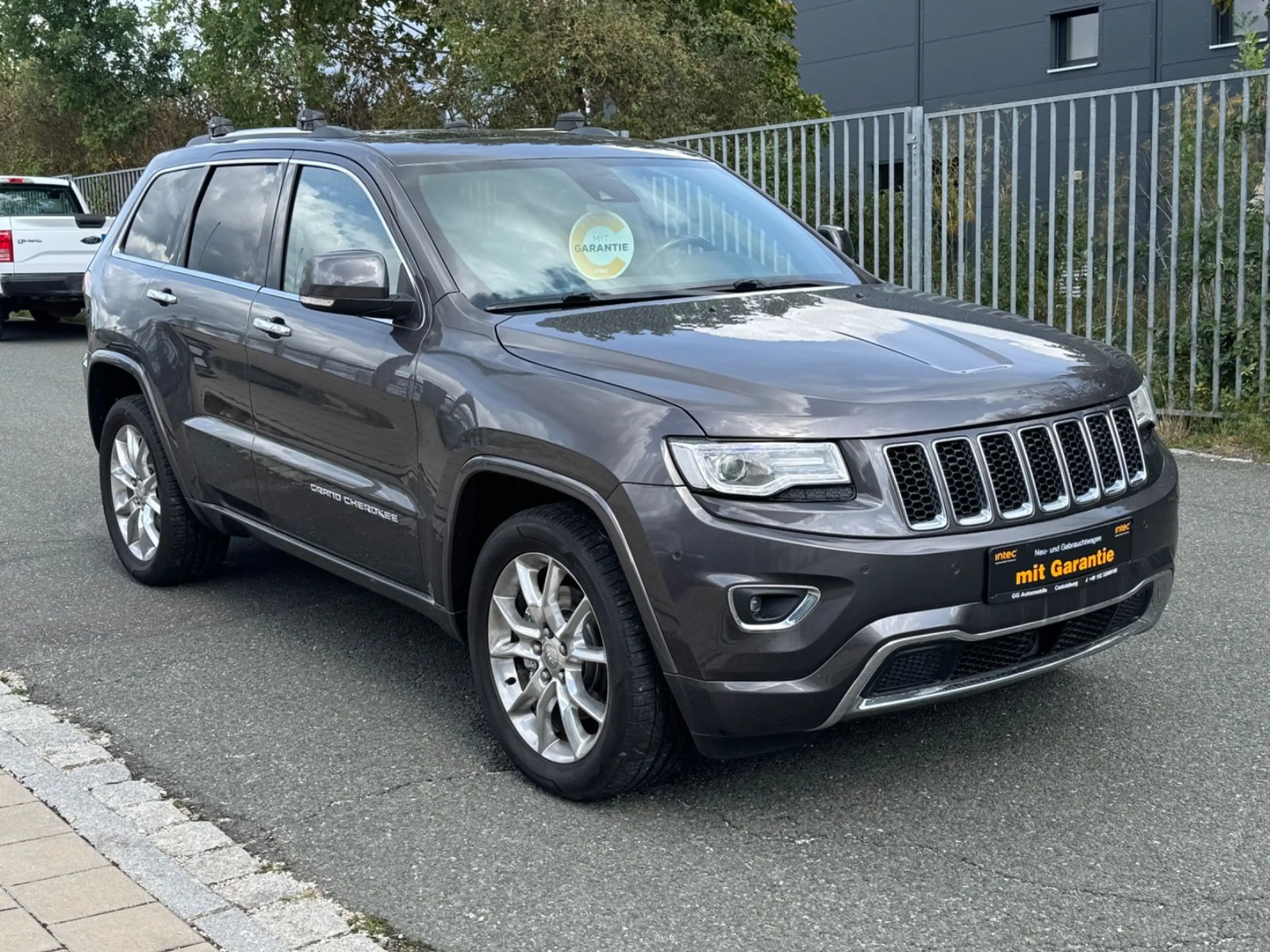 Jeep Grand Cherokee 3.0 CRD Overland Panorama AHK — photo 4