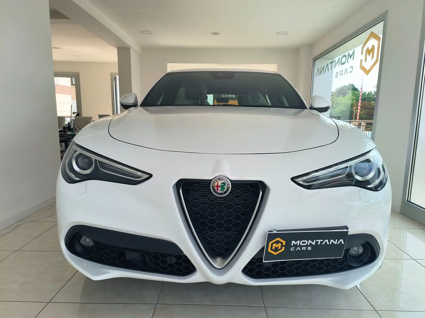 Alfa Romeo Stelvio Stelvio 2.2 t Business Q4 190cv auto Bianco - 2