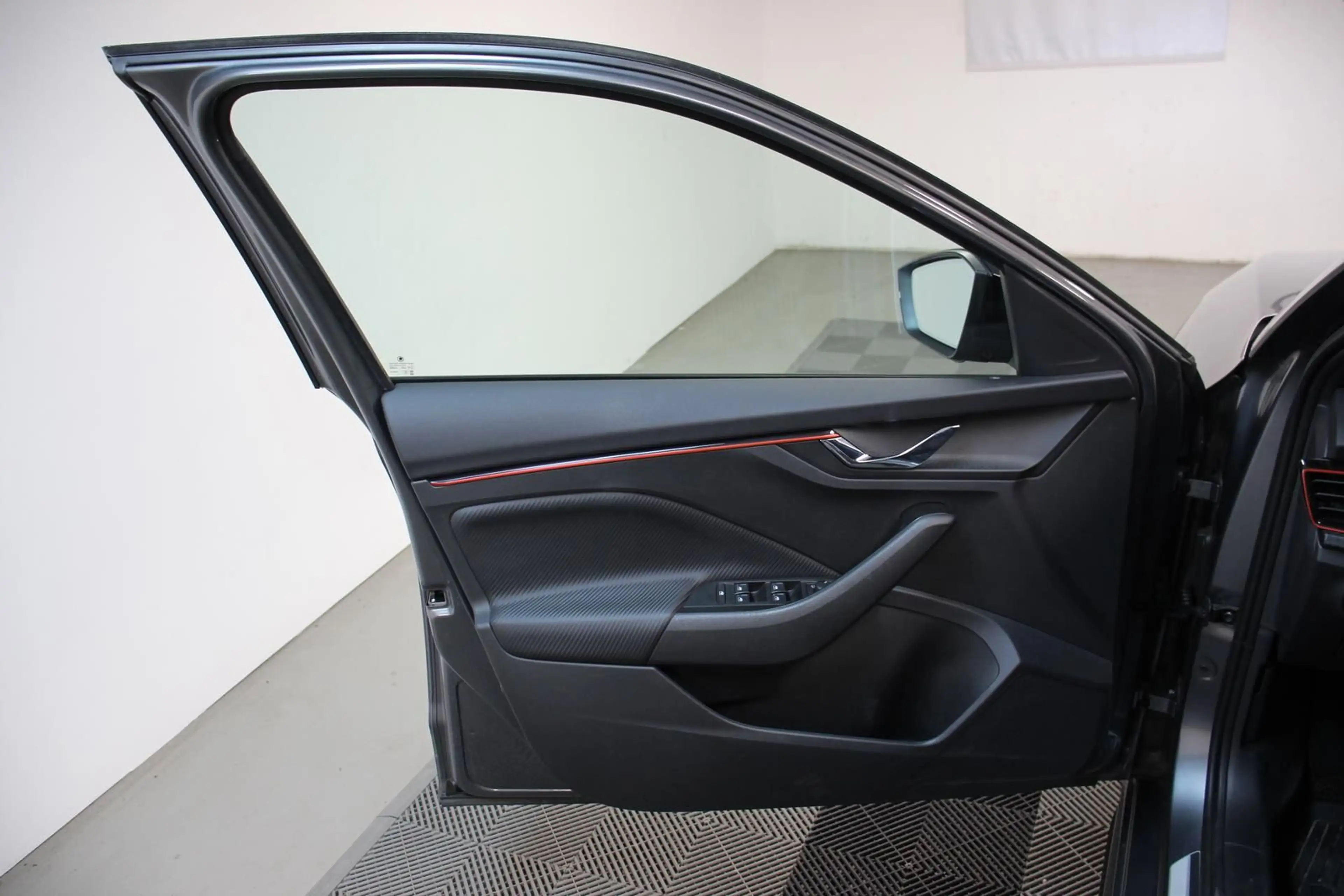 Skoda Kamiq 1.5 TSI DSG Monte Carlo PANO KAME. AHK ACC — photo 7