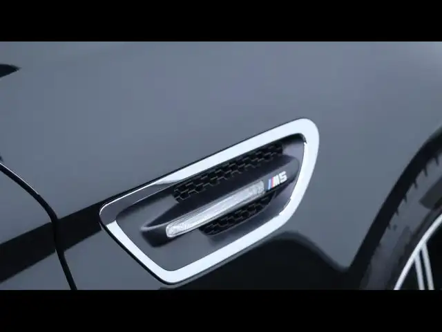 BMW M5 view 12