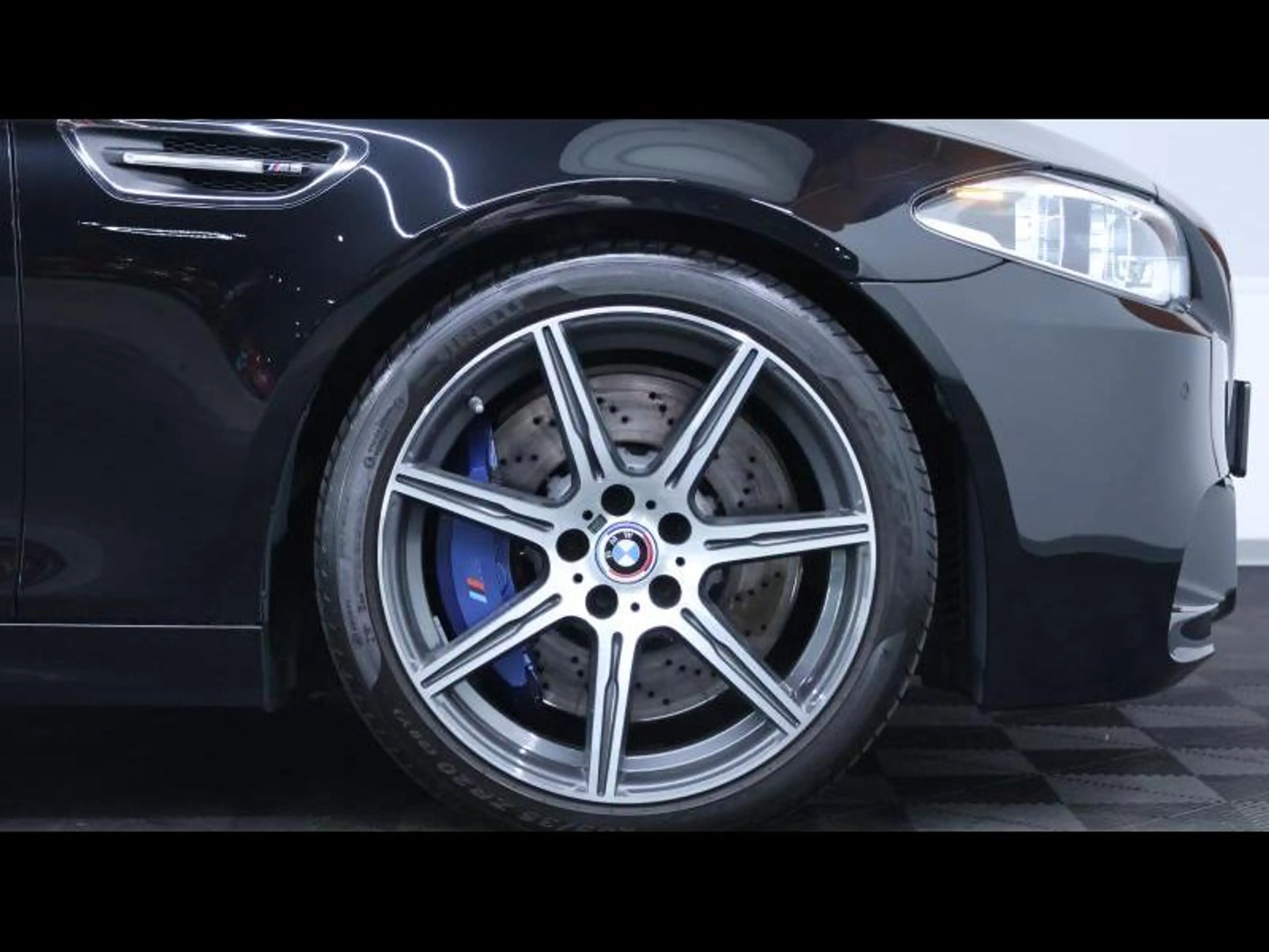 BMW M5 4.4 V8 575 DKG  Competition Pack — photo 8