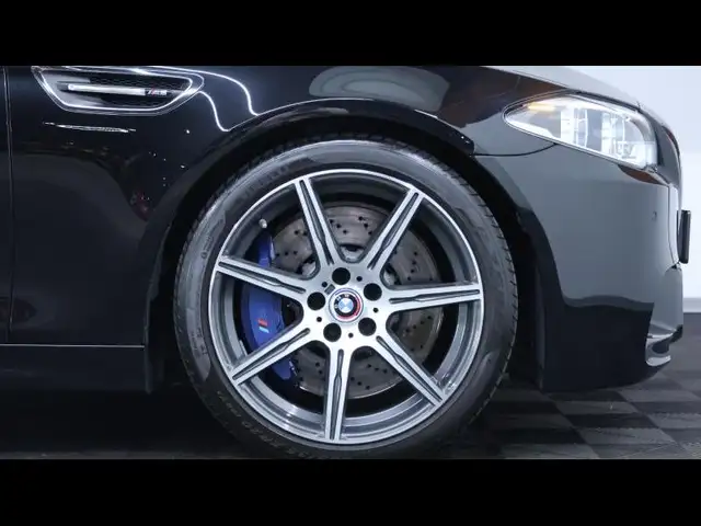 BMW M5 view 8