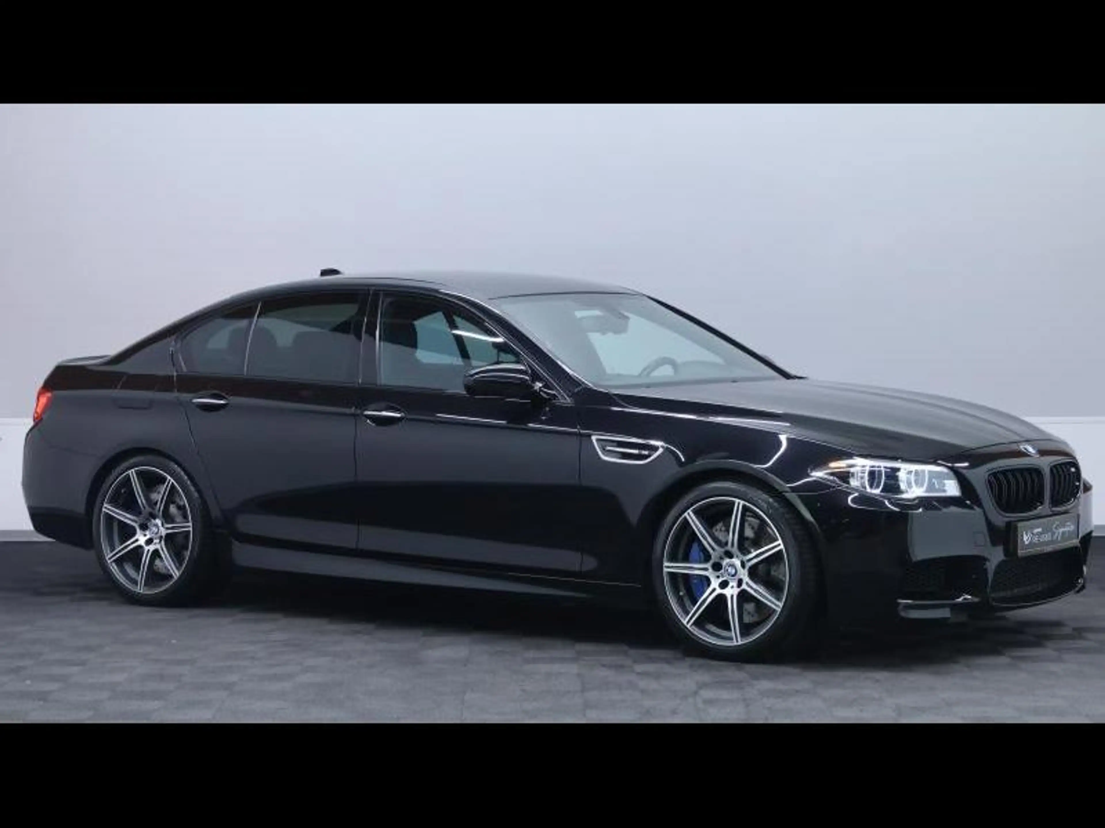 BMW M5 4.4 V8 575 DKG  Competition Pack — photo 3