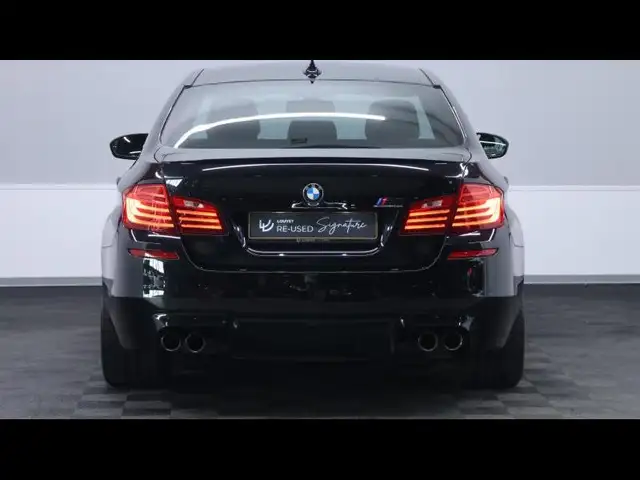 BMW M5 view 6