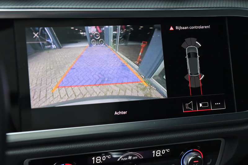 Audi Q3 45 TFSI Quattro 3x S-Line / PANO / B&O / ACC / KEY — photo 8