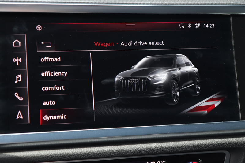 Audi Q3 45 TFSI Quattro 3x S-Line / PANO / B&O / ACC / KEY — photo 33