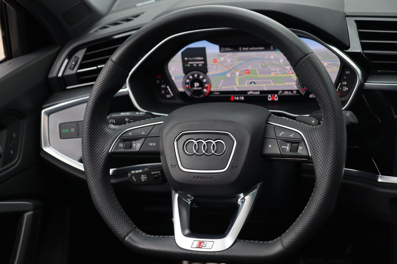 Audi Q3 45 TFSI Quattro 3x S-Line / PANO / B&O / ACC / KEY — photo 22