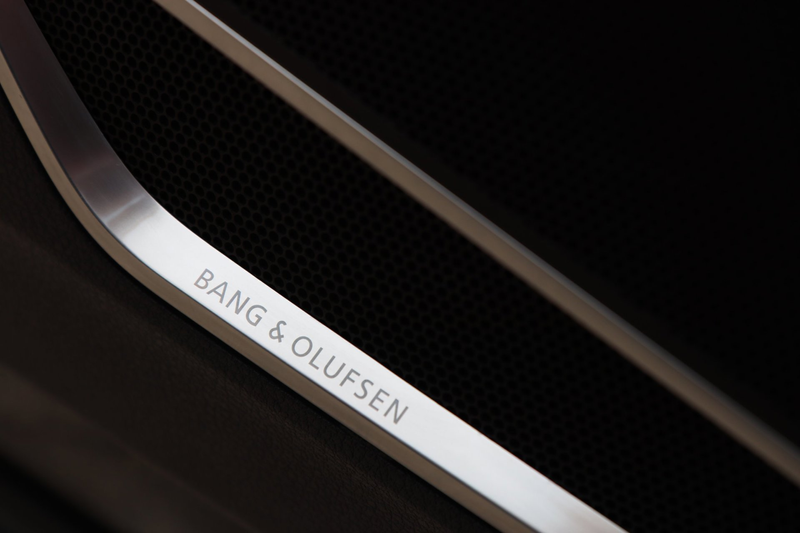 Audi Q3 45 TFSI Quattro 3x S-Line / PANO / B&O / ACC / KEY — photo 10