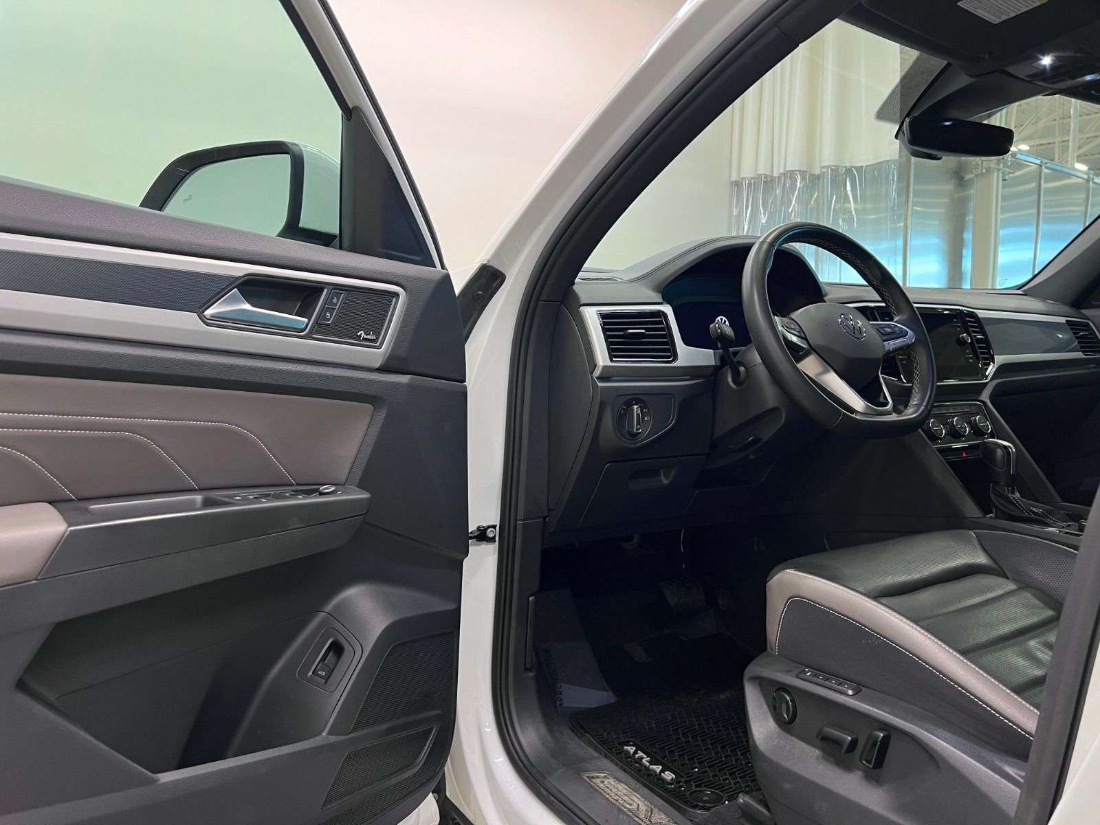 2022 Volkswagen Atlas | One Owner, No Accidents, Full Volkswagen Service — снимка 1