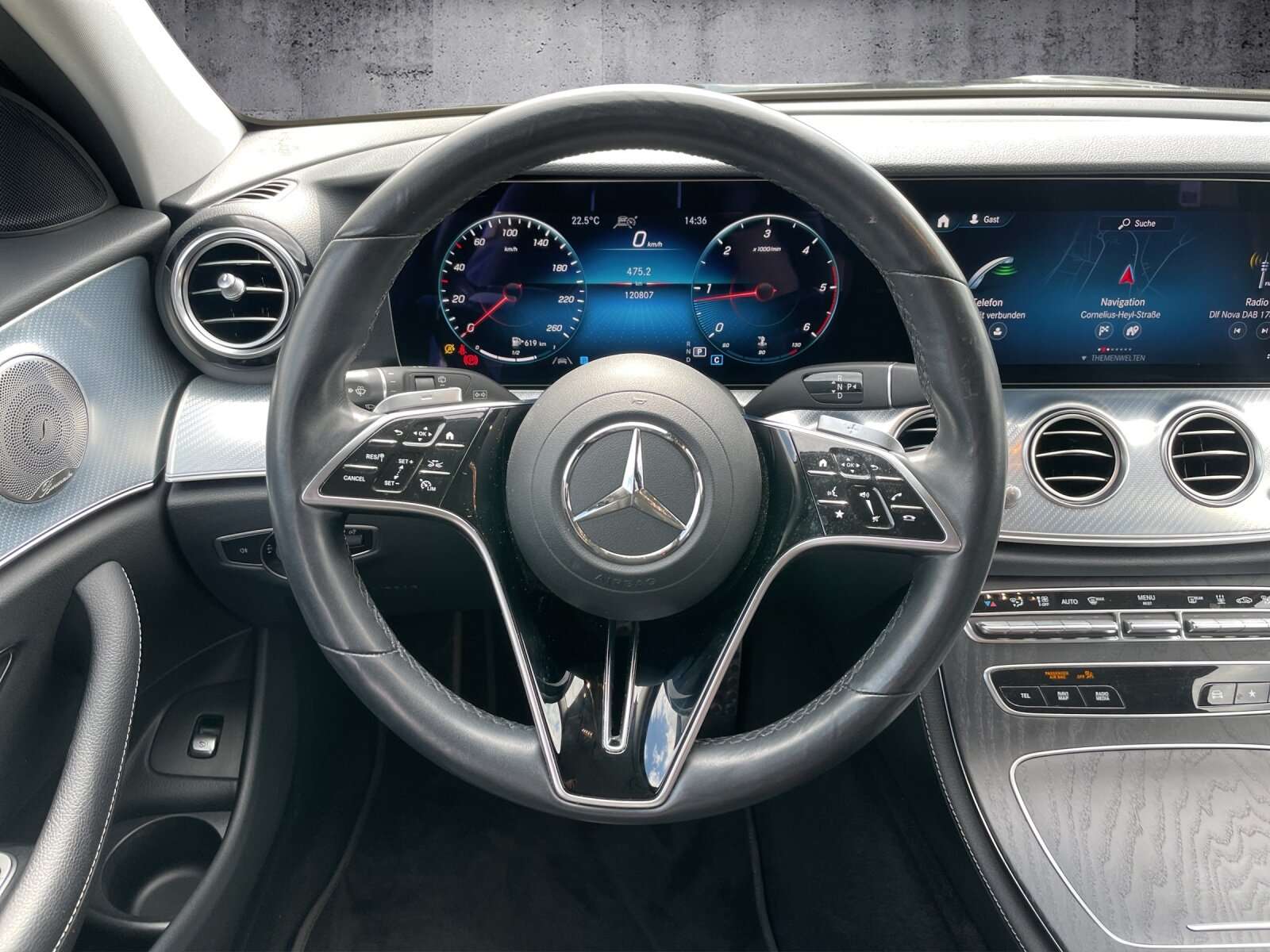Mercedes-Benz E 220