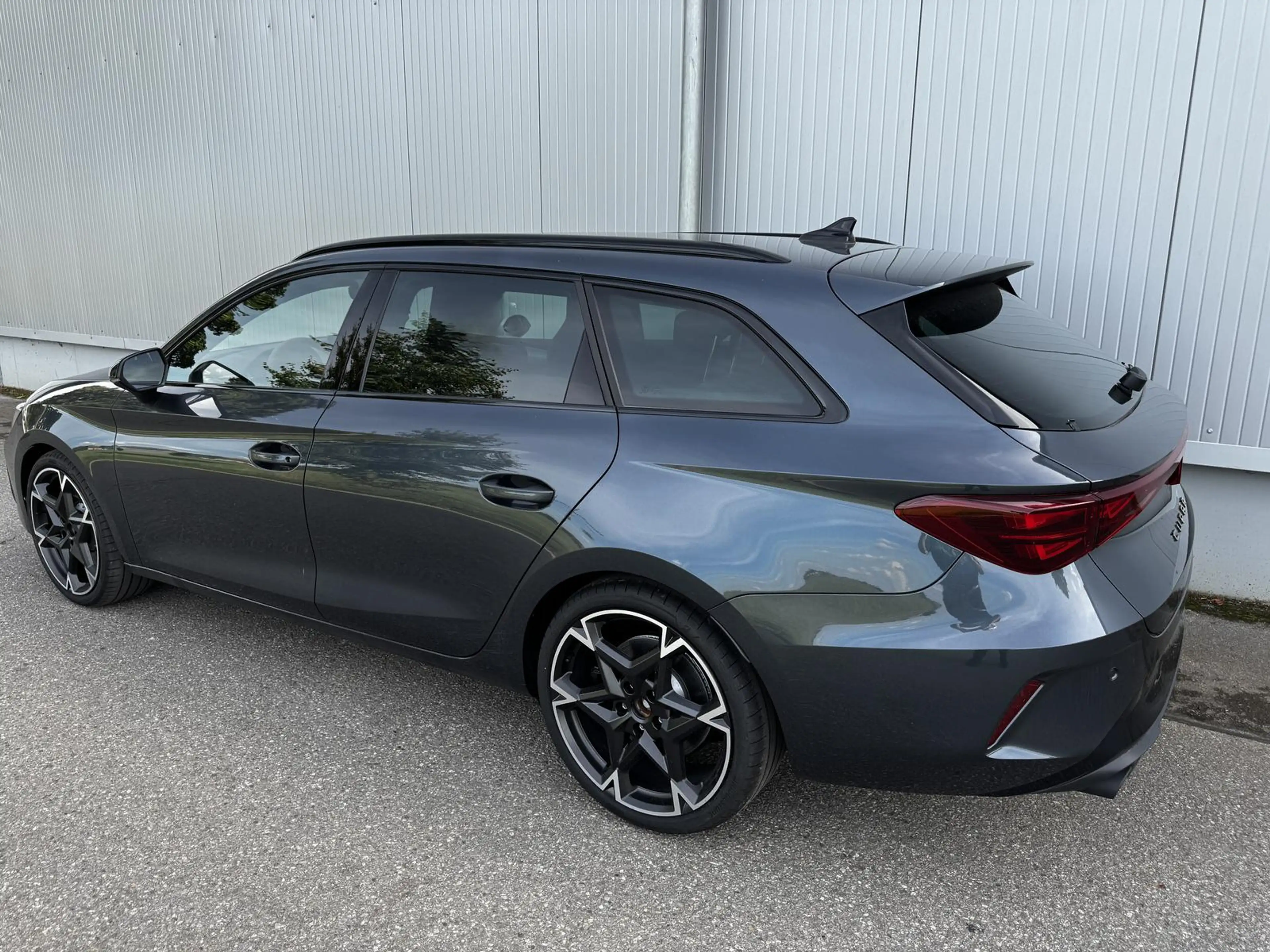 CUPRA Leon Kombi ST 2.0TSI ABT AHK ACC — photo 2