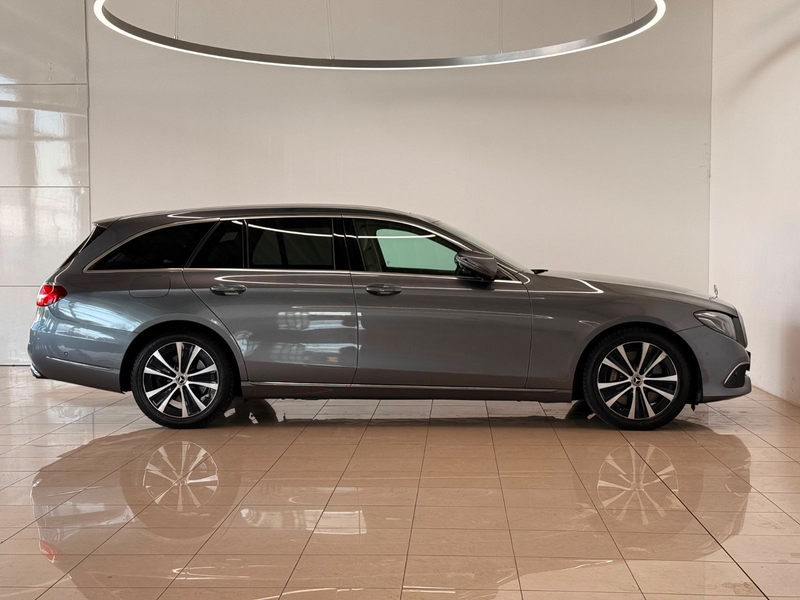 Mercedes-Benz E 400 T-Modell d 4Matic PANO ACC 360 Burmester V — photo 10