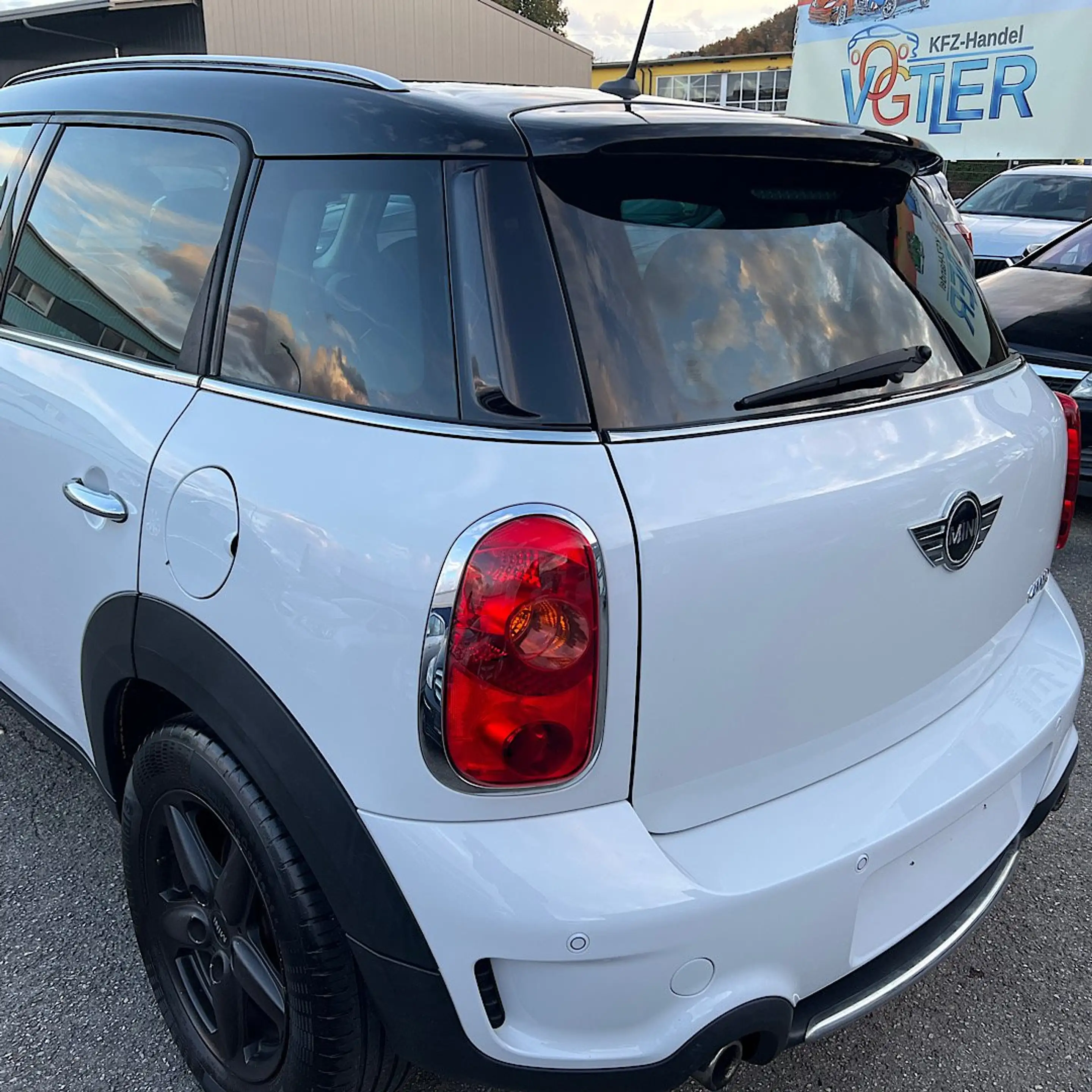 MINI Cooper S Countryman Cooper S All4-aus der Schweiz-Tüv neu — photo 3