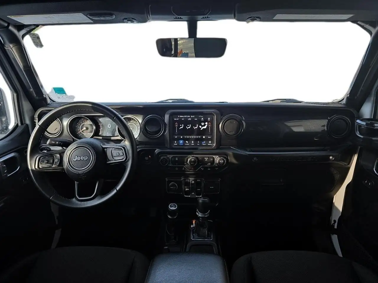 Jeep Wrangler снимка Jeep Wrangler