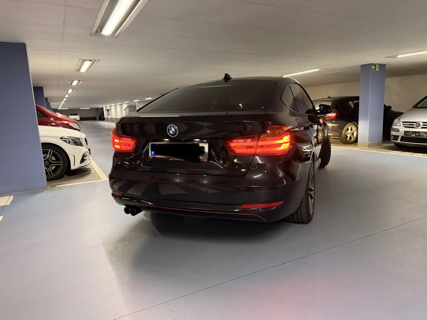 BMW 330 330d xDrive Gran Turismo Österreich-Paket Aut. Schwarz - 2