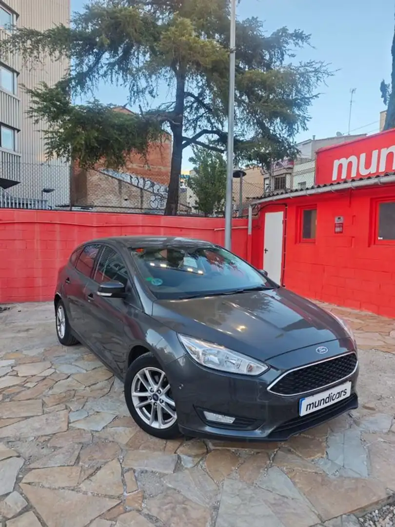 Ford Focus 1.0 Ecoboost Auto-S&S Business 125 Negro - 2