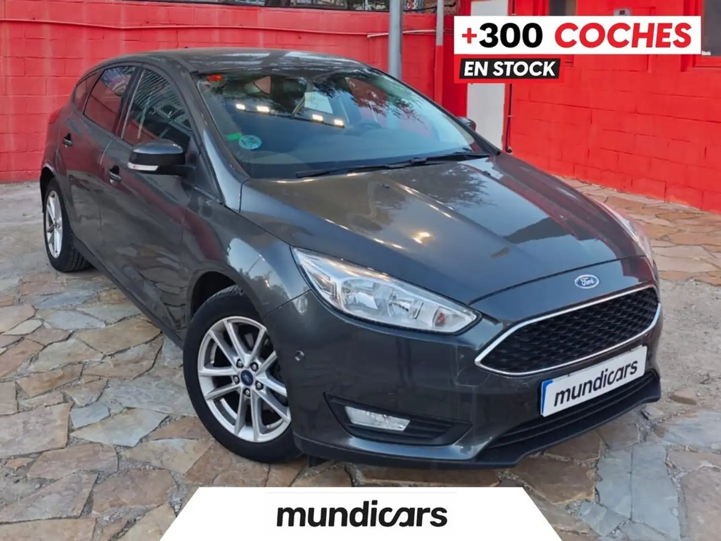 Ford Focus 1.0 Ecoboost Auto-S&S Business 125 Negro - 1
