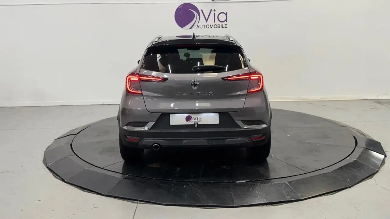 Renault Captur — photo 7