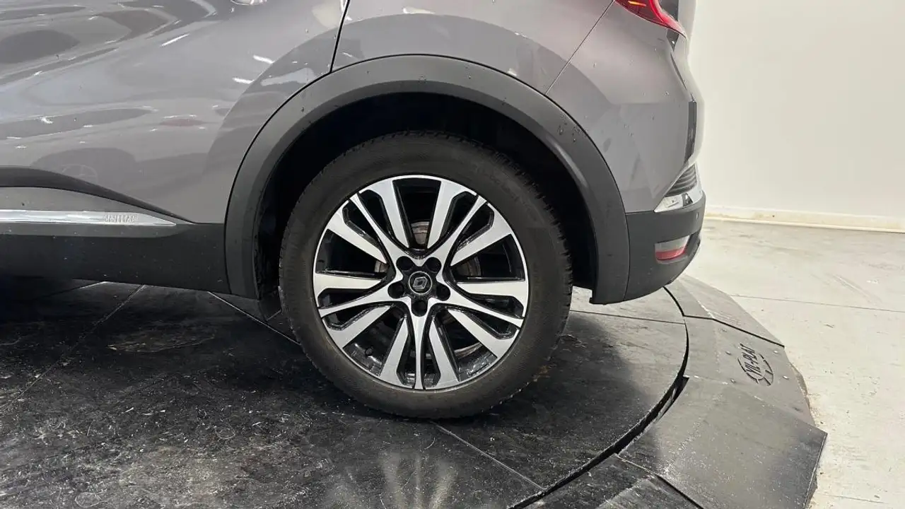 Renault Captur — photo 22