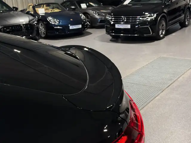 Audi E-Tron view 13