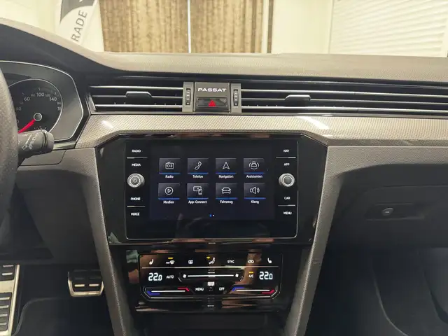 Volkswagen Passat view 15