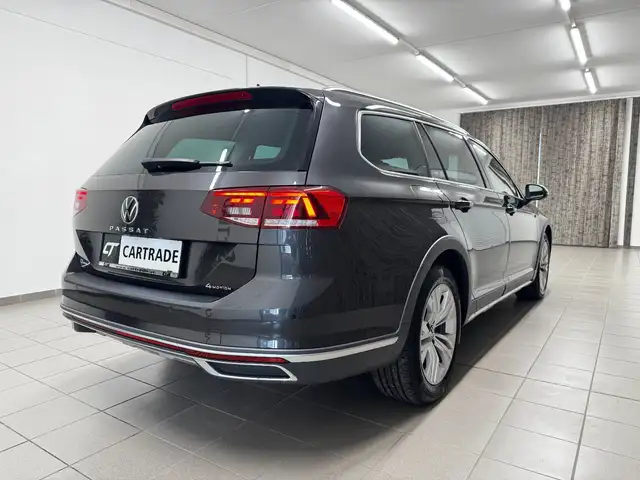 Volkswagen Passat view 7