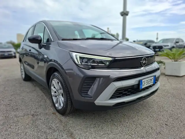 Opel Crossland X view 3