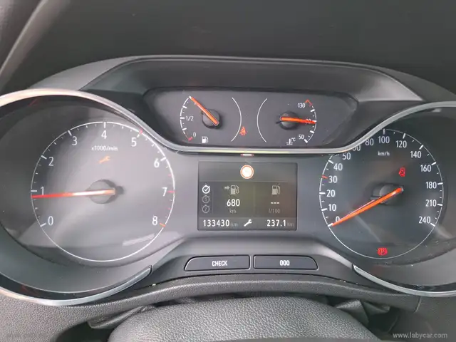 Opel Crossland X view 7