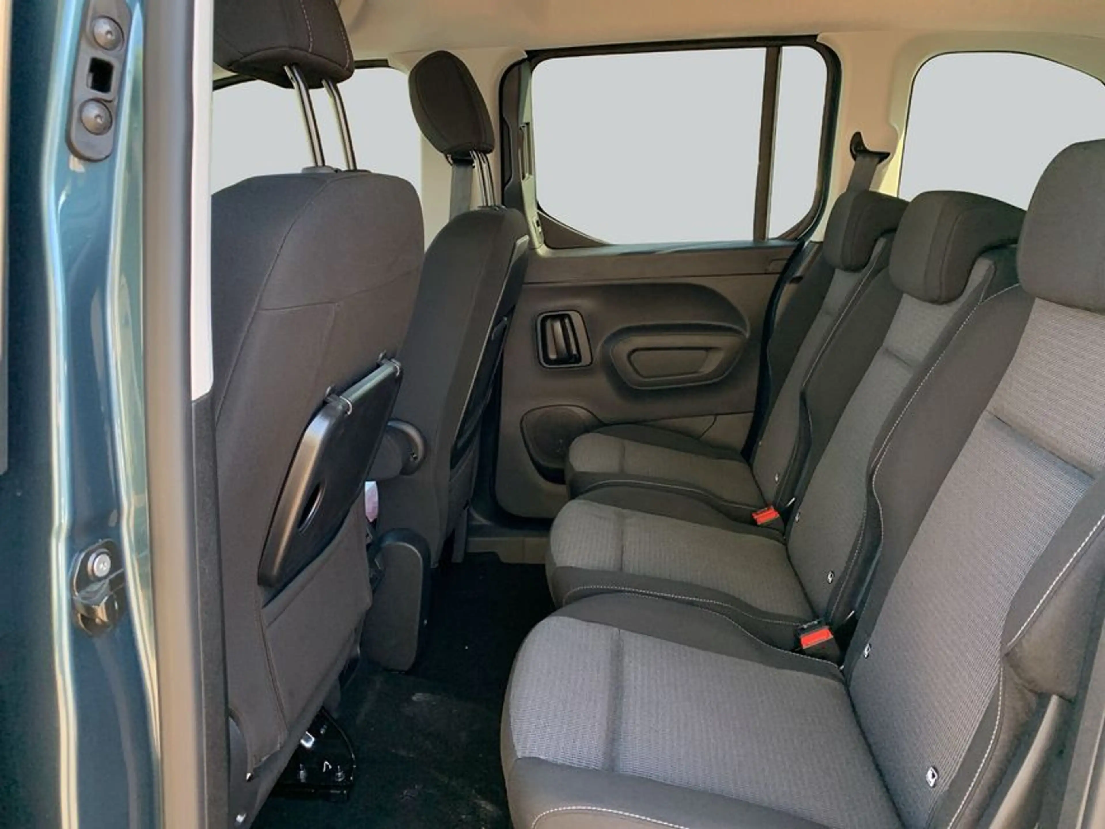 Toyota Proace City Proace City Verso 1.5 D-4D L1 Aut Teamplayer 96 kW — photo 11