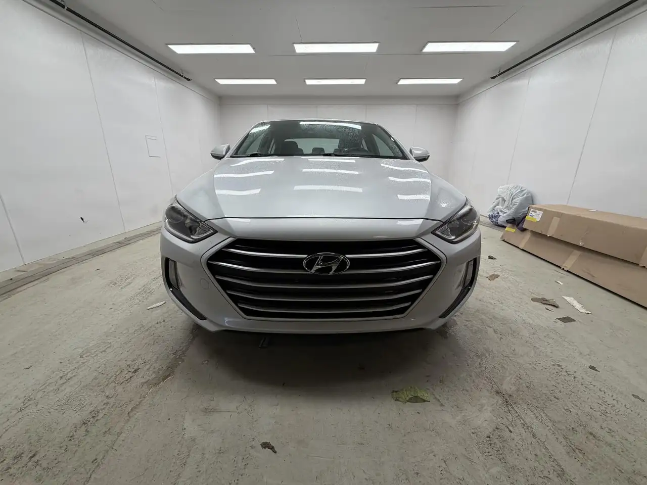 Hyundai ELANTRA photo Hyundai ELANTRA