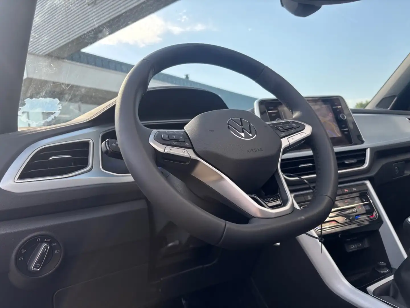 Volkswagen T-Roc 1.0 TSI GOAL 115PK  NAVI AIRCO PDC LMV ADAPTIVECRU Blauw - 2