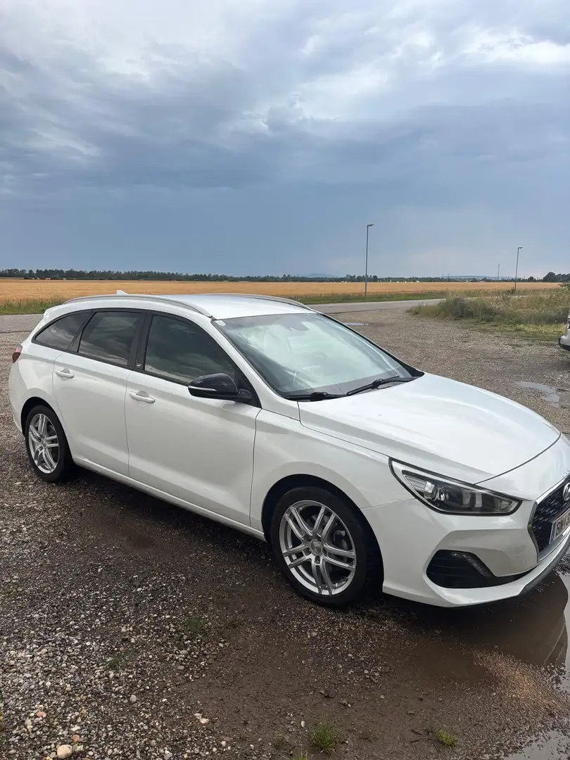 Hyundai i30 CW 1,6 CRDi Start/Stopp Life - 1