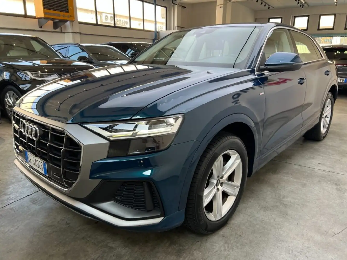 Audi Q8 45 TDI quattro tiptronic Sport S Line Blauw - 2