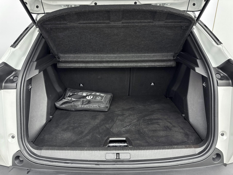 Peugeot e-2008 EV GT Pack 50 kWh | Dodehoek detectie | Alcantara — photo 15