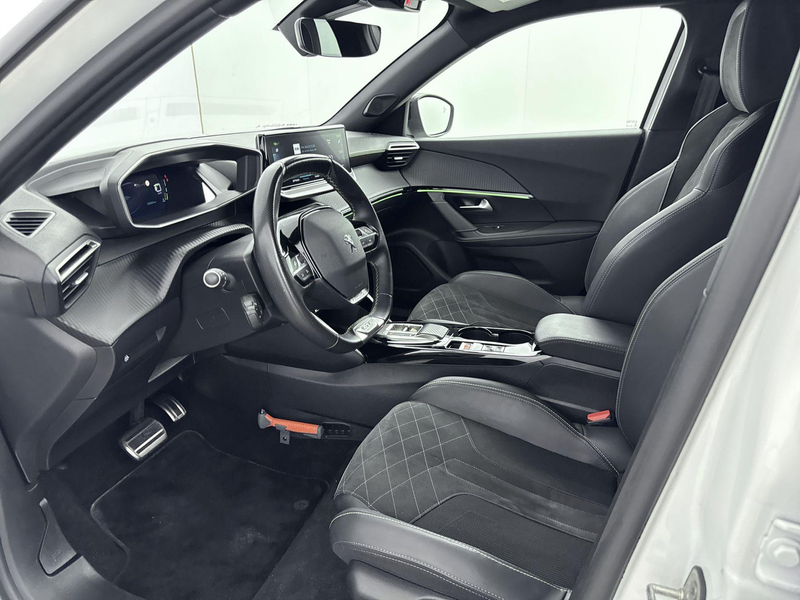 Peugeot e-2008 EV GT Pack 50 kWh | Dodehoek detectie | Alcantara — photo 11