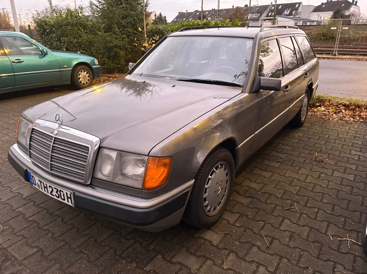 Mercedes-Benz 230 W124, foto 2