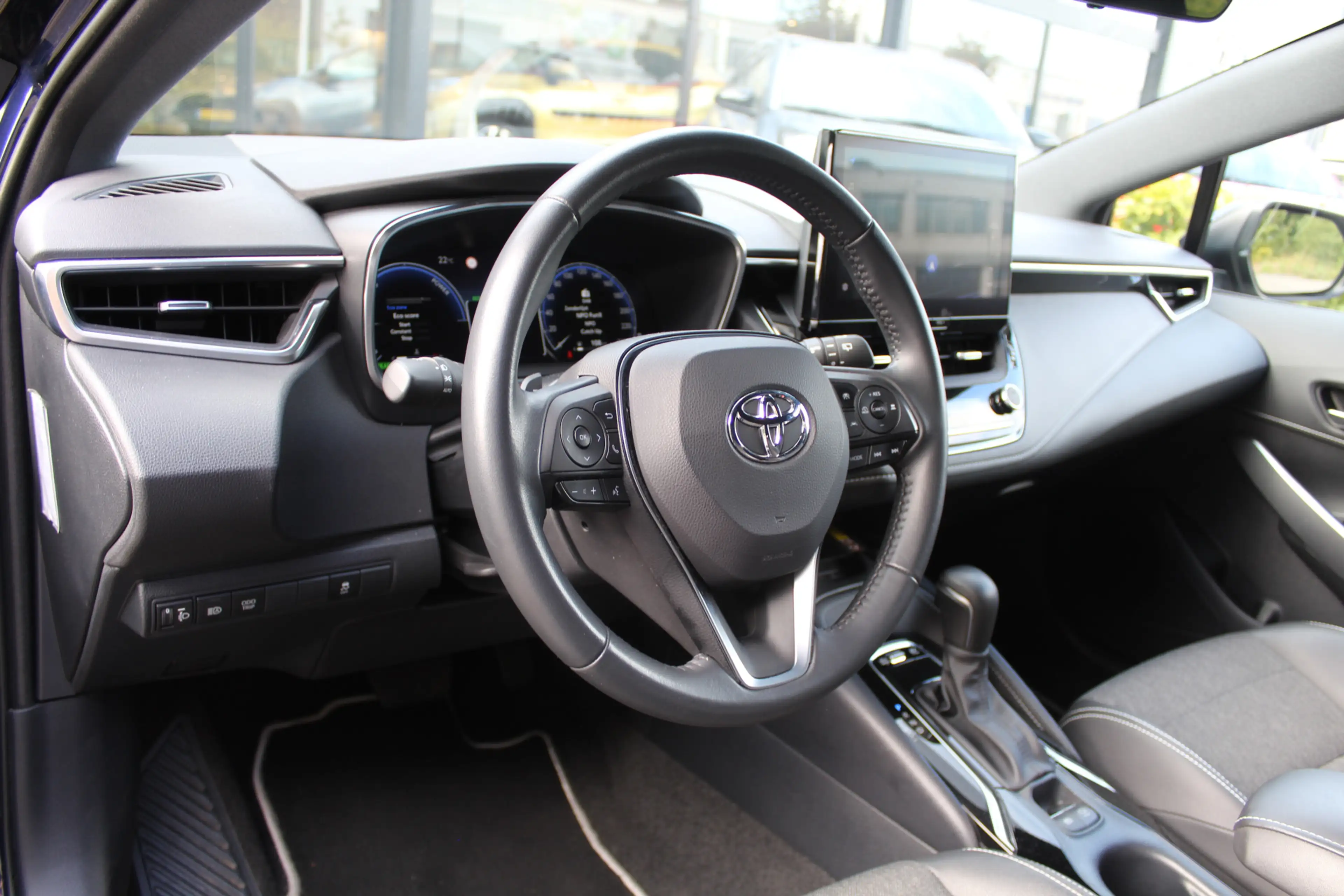 Toyota Corolla 2.0 High Power Hybrid First Edition | Rijklaar | C — photo 2