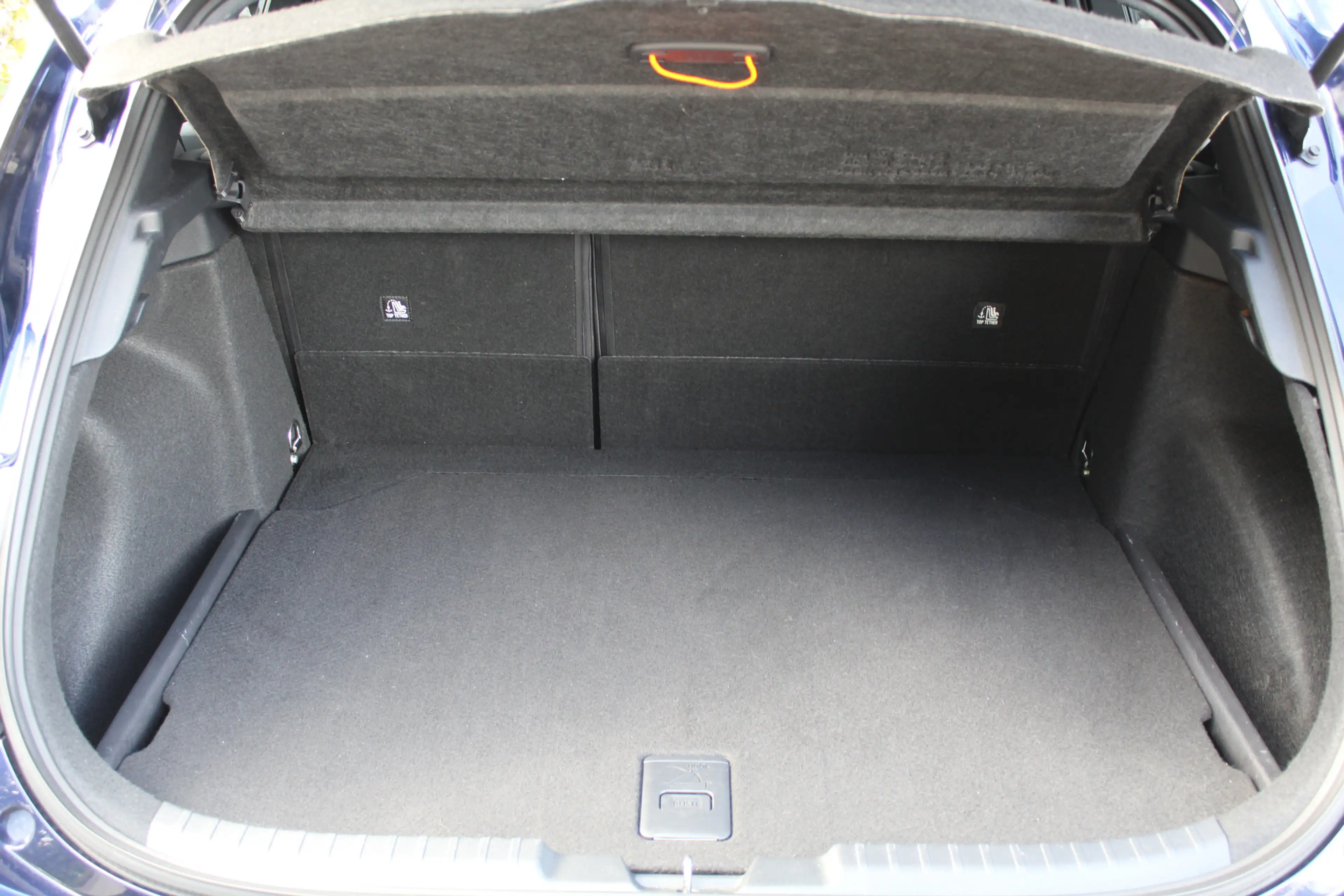 Toyota Corolla 2.0 High Power Hybrid First Edition | Rijklaar | C — photo 10